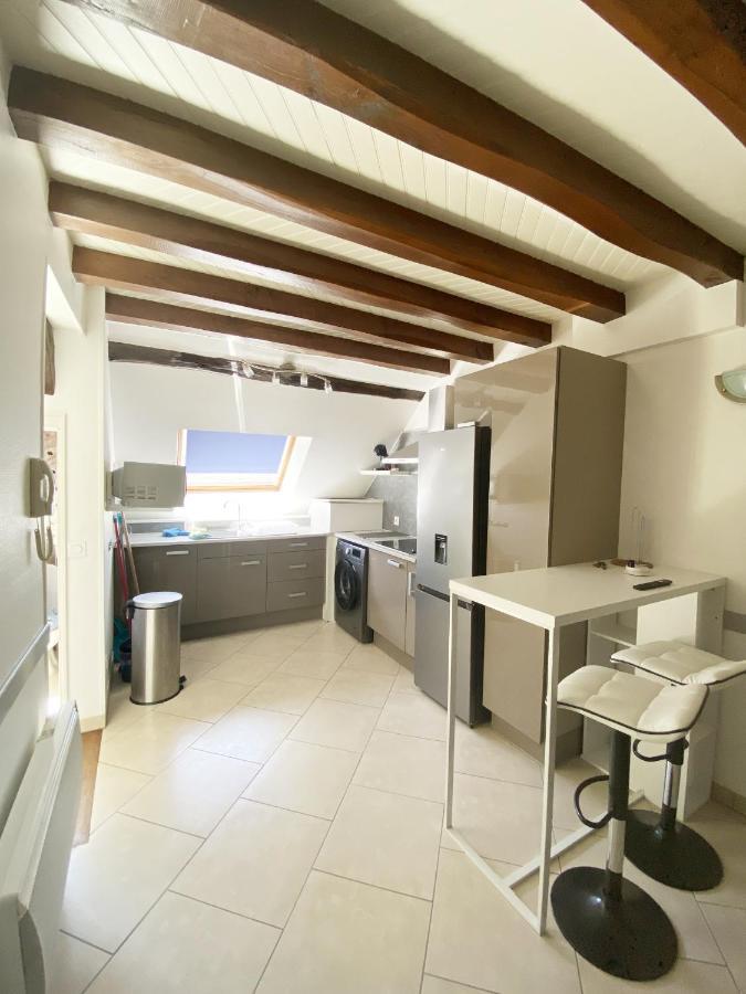 Superbe Appartement, General Allix A Санс Экстерьер фото